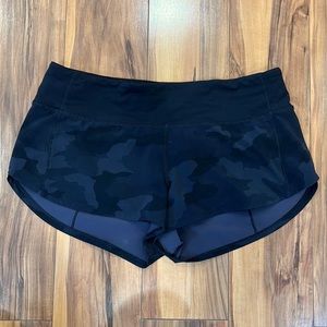 camo lululemon speed up shorts 6 reg